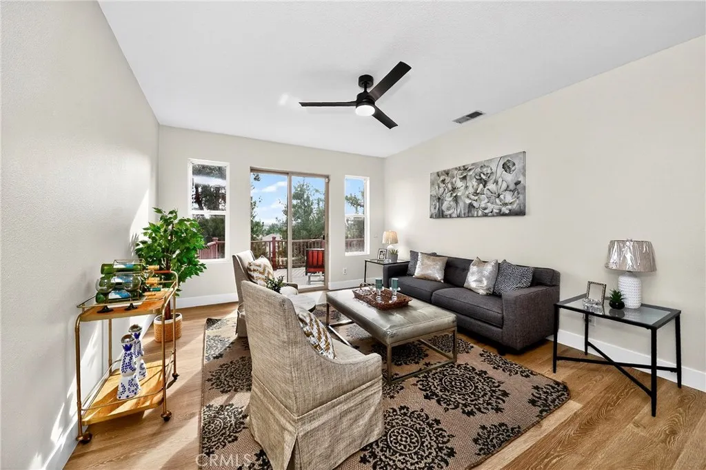 33139 Bayhill Rd, Yucaipa, California 92399 home-pic-35